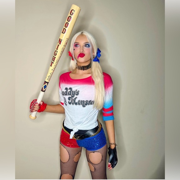 Harley Quinn Costume (Full 10 piece Set) - Picture 16 of 16